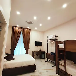 Auroom Naples