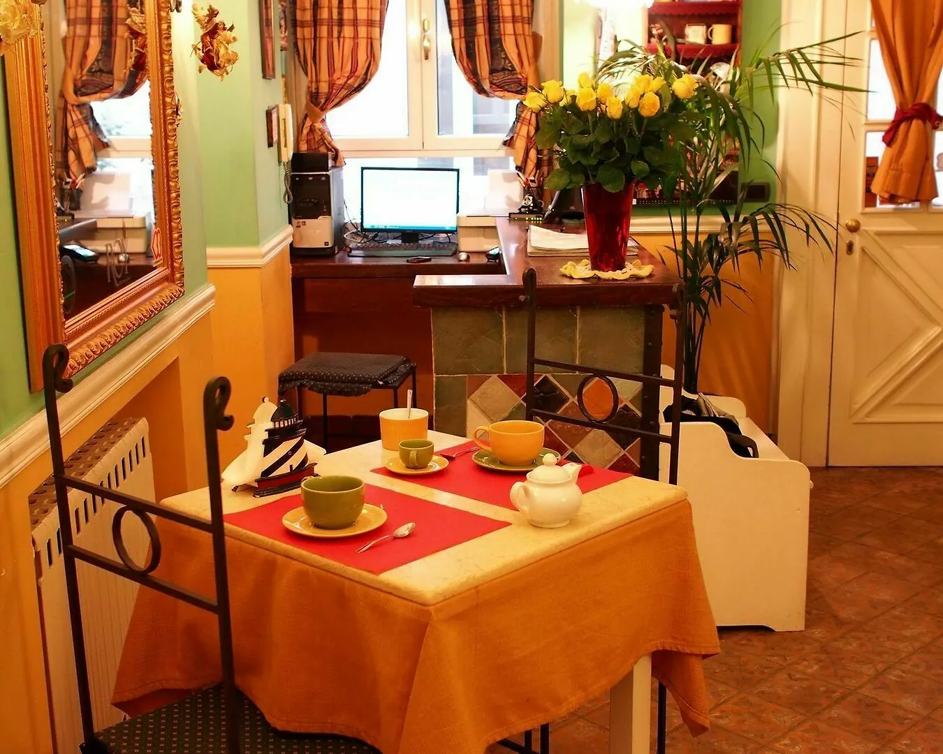 Delle Palme Hotel Naples 0*,  Italy